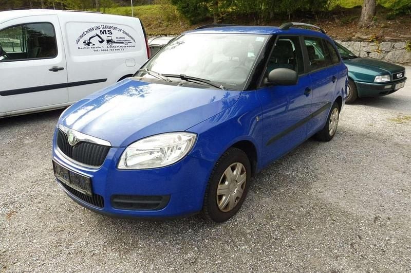 Blau Gebraucht 2010 Skoda Fabia Cool Edition Kleinwagen | € 1.499 (Fairer Preis) - Bild 1/4