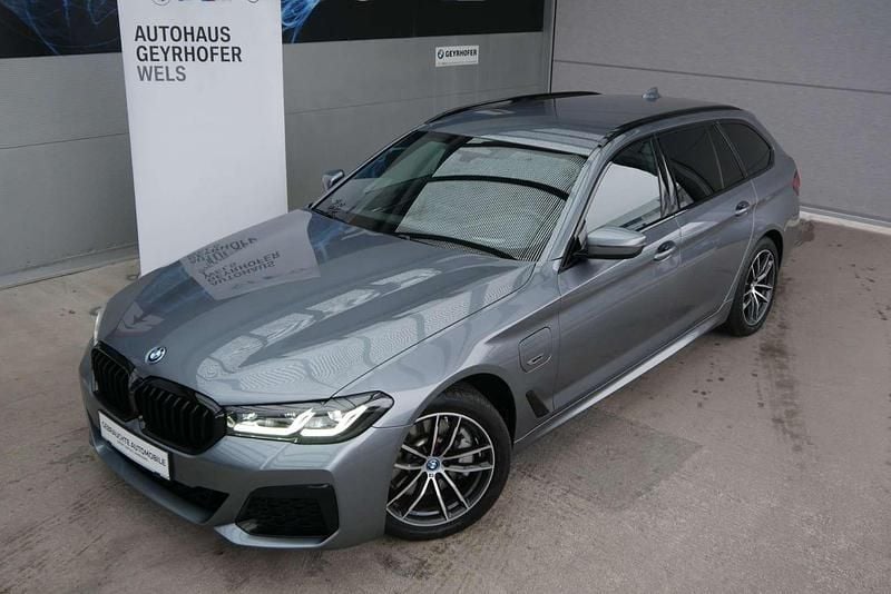 Gebraucht BMW 530e Shadowline 184 PS (135 kW) 2022 Blau Kombi