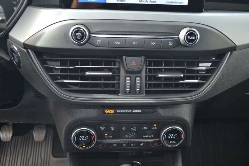 Gebraucht Ford Focus ST-Line 125 PS (91 kW) 2023 Limousine