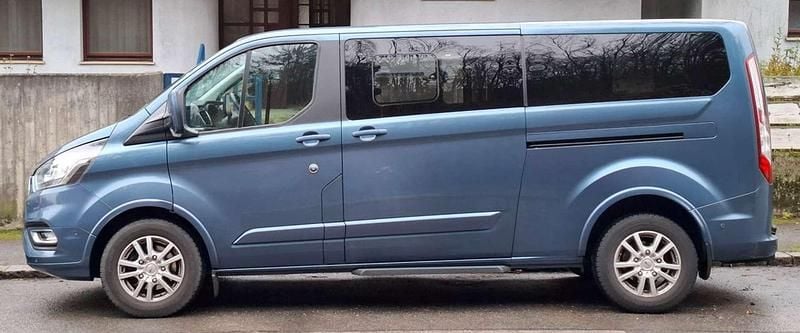 Blau Gebraucht 2020 Ford Transit Custom Titanium Van / Kleinbus | € 37.250 - Bild 1/4