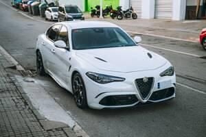 Weiß Gebraucht 2017 Alfa Romeo Giulia Quadrifoglio Limousine | € 65.000 - Bild 1/4