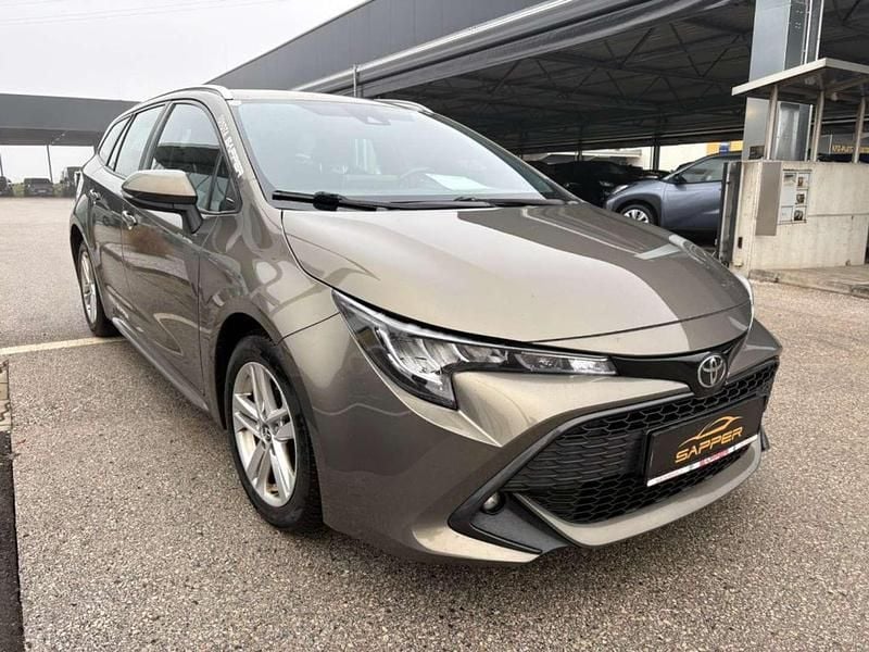 Gebraucht Toyota Corolla Active 116 PS (85 kW) 2019 Gold Kombi