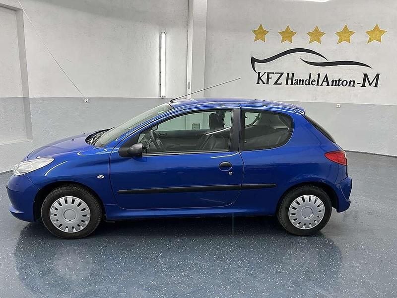 Gebraucht Peugeot 206 60 PS (44 kW) 2010 Blau Limousine