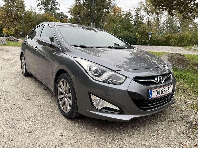 Gebraucht Hyundai i40 Premium 116 PS (85 kW) 2013 Limousine