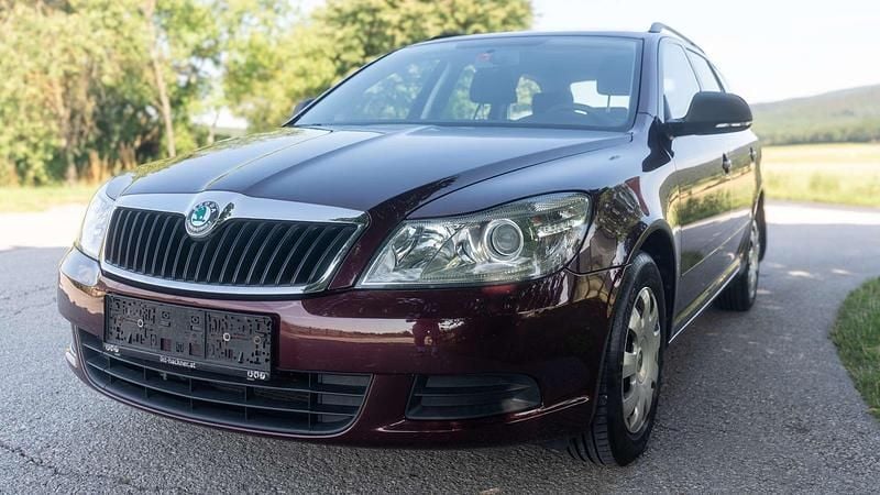 Gebraucht 2012 Skoda Octavia Active Kombi | € 6.190 (Fairer Preis) - Bild 1/4