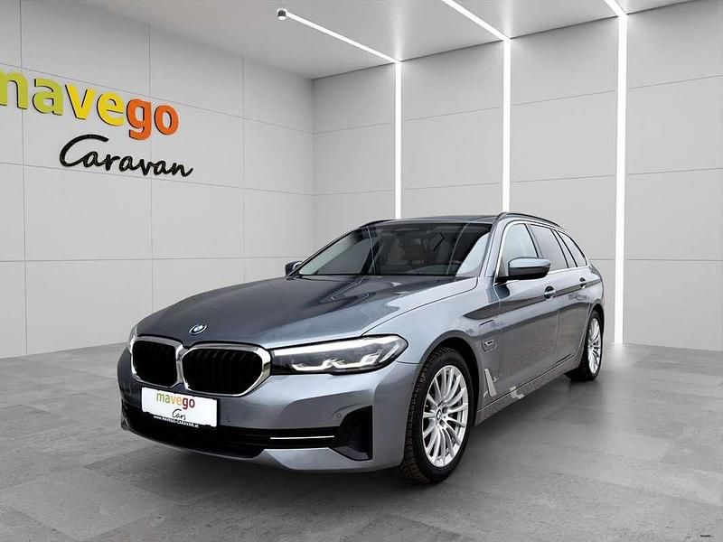 Grau Gebraucht 2022 BMW 530e Kombi | € 29.990 (Guter Preis) - Bild 1/4