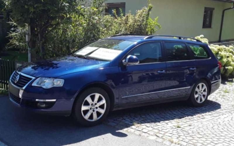 Blau Gebraucht 2007 VW Passat Sportline Kombi | € 1.111 (Superpreis) - Bild 1/4
