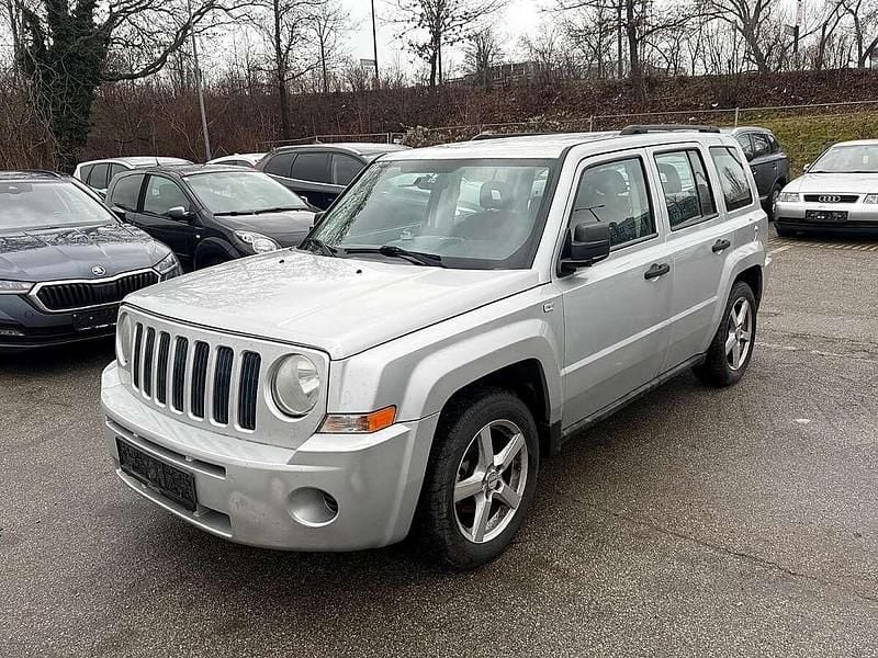 Gebraucht Jeep Patriot Sport 120 PS (88 kW) 2008 Silber SUV