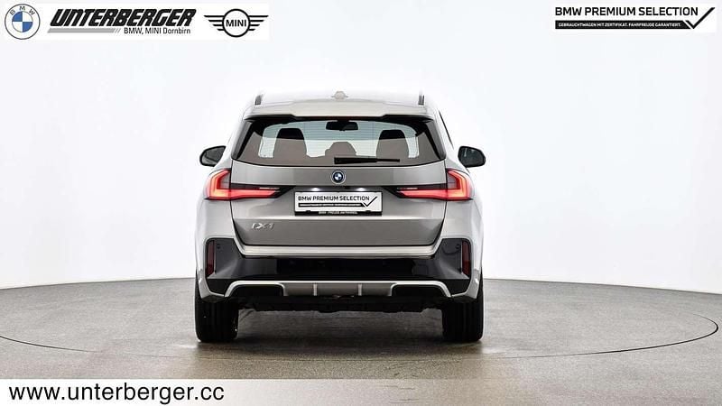 Gebraucht BMW iX1 M Sport 150 kW (204 PS) 2025 Silber SUV
