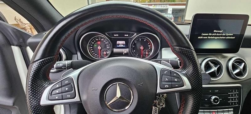 Gebraucht Mercedes CLA180 122 PS (89 kW) 2016 Weiß Limousine