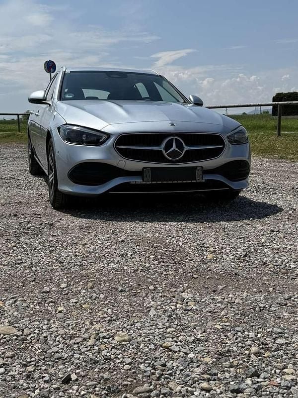 Silber Gebraucht 2022 Mercedes C220 Avantgarde Kombi | € 29.950 (Guter Preis) - Bild 1/4