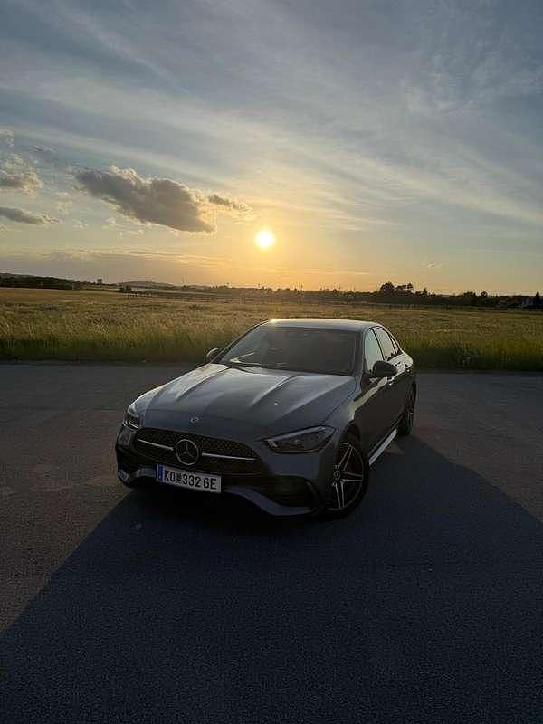Gebraucht Mercedes C300 204 PS (150 kW) 2023 Grau Limousine