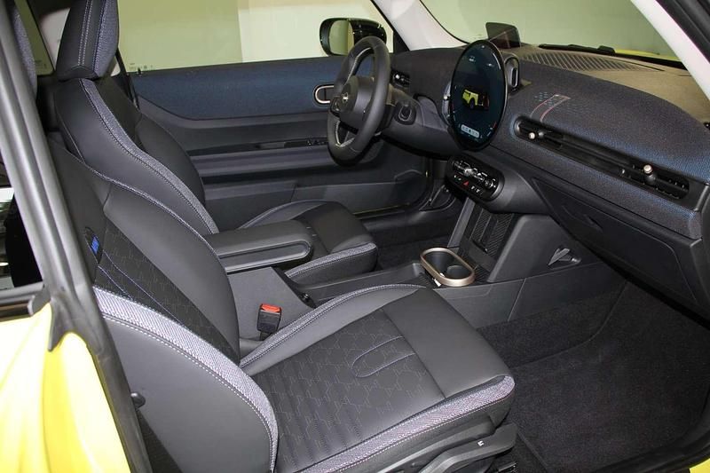 Gebraucht Mini Cooper 156 PS (114 kW) 2024 Sunny side yellow Kleinwagen