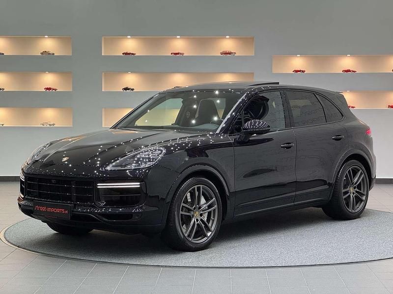 Schwarz Gebraucht 2018 Porsche Cayenne Turbo SUV | € 84.900 - Bild 1/4
