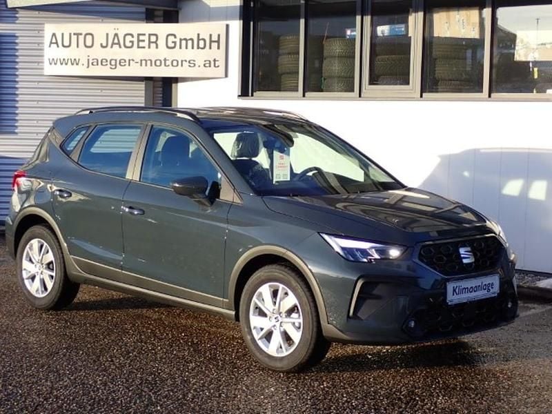 Neu Seat Arona Reference 95 PS (69 kW) 2025 Dunkelblau  normal SUV