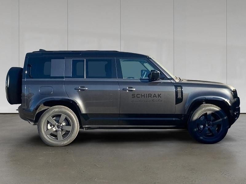 Gebraucht Land Rover Defender HSE Dynamic 225 PS (165 kW) 2025 Carpathian grey SUV