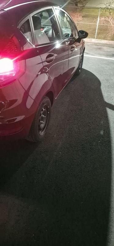 Gebraucht Ford Fiesta Titanium 68 PS (50 kW) 2008 Rot Kleinwagen