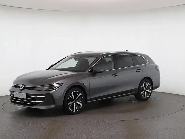 Gebraucht VW Passat Business 150 PS (110 kW) 2025 Mittelgrau  normal Kombi