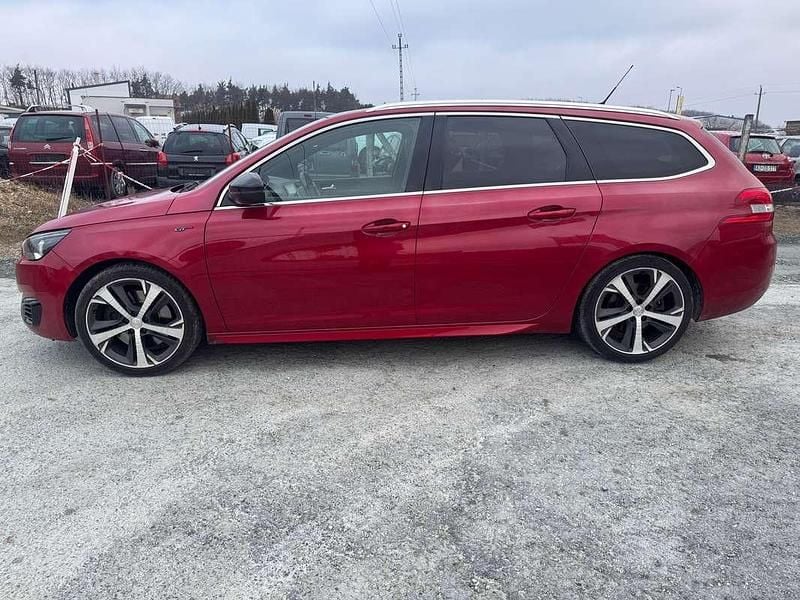 Gebraucht Peugeot 308 GT 181 PS (133 kW) 2016 Rot Kombi