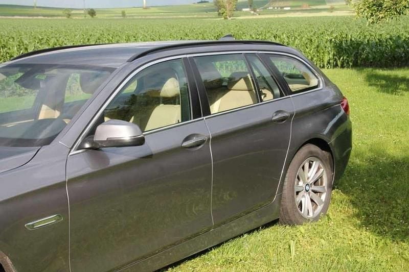 Gebraucht BMW 520 184 PS (135 kW) 2013 Grau Kombi