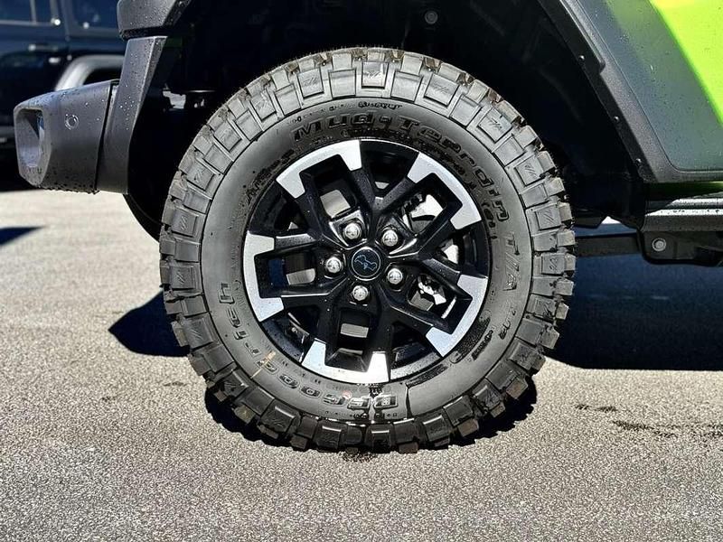 Neu Jeep Wrangler Rubicon 379 PS (278 kW) 2025 Grün SUV