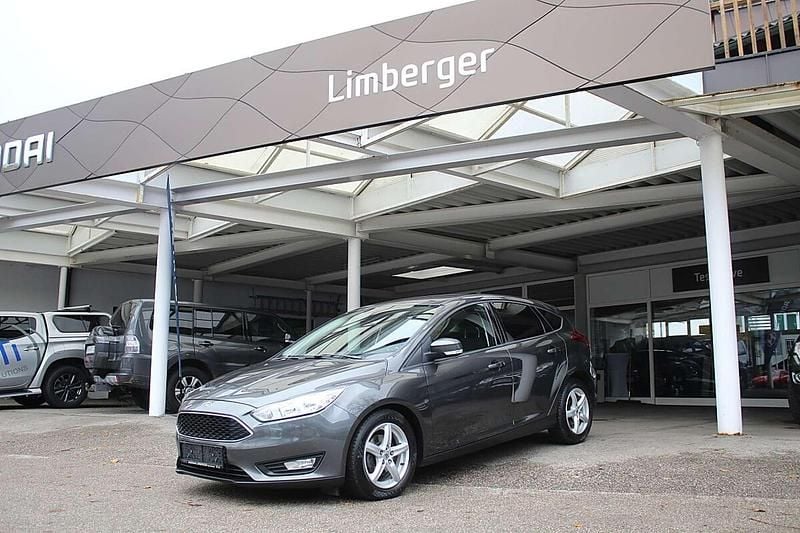 Gebraucht Ford Focus Trend 101 PS (74 kW) 2018 Grau Limousine