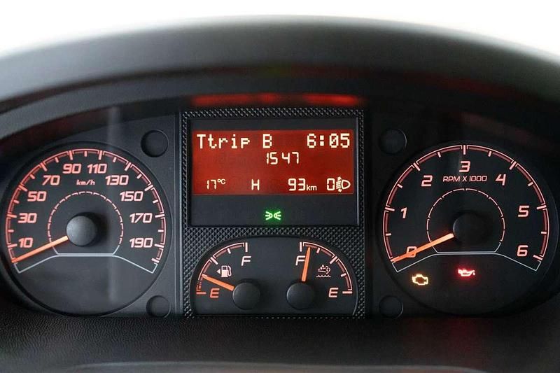 Gebraucht Peugeot Boxer S 120 PS (88 kW) 2024 Weiß Van