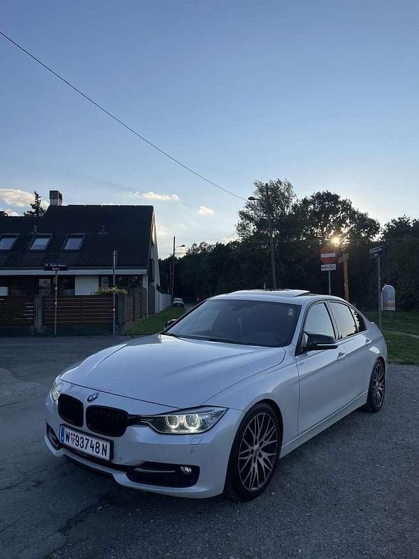 Gebraucht BMW 318 143 PS (105 kW) 2012 Weiß Limousine