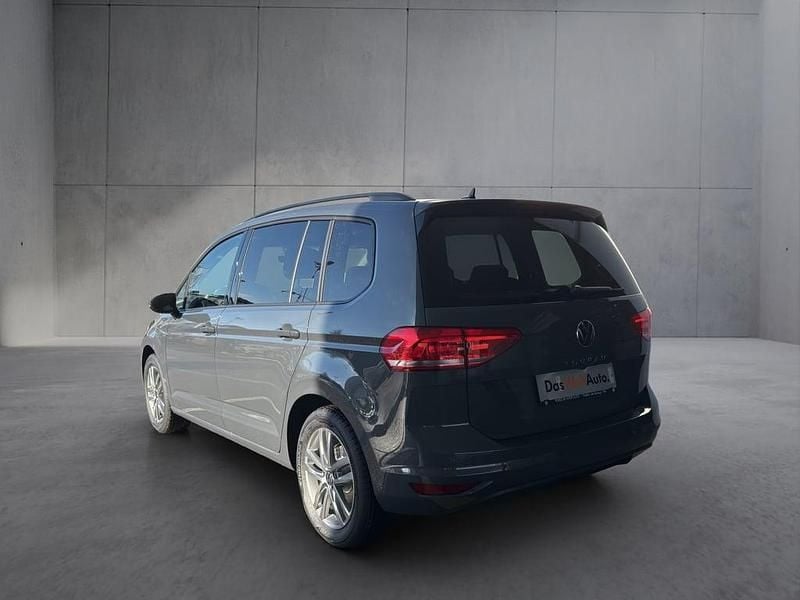 Gebraucht VW Touran 150 PS (110 kW) 2025 Grau Van / Kleinbus