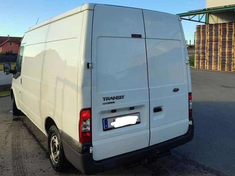 Gebraucht Ford Transit 116 PS (85 kW) 2008 Weiß Van / Kleinbus