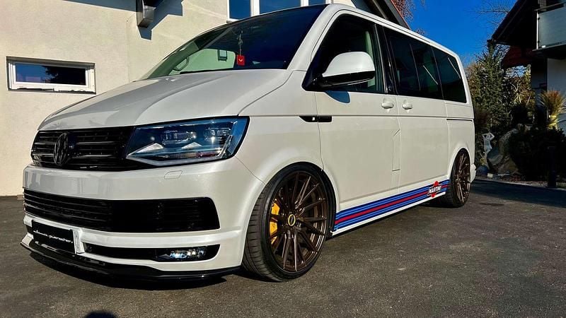 Gebraucht VW Multivan Highline 150 PS (110 kW) 2019 Weiß Van