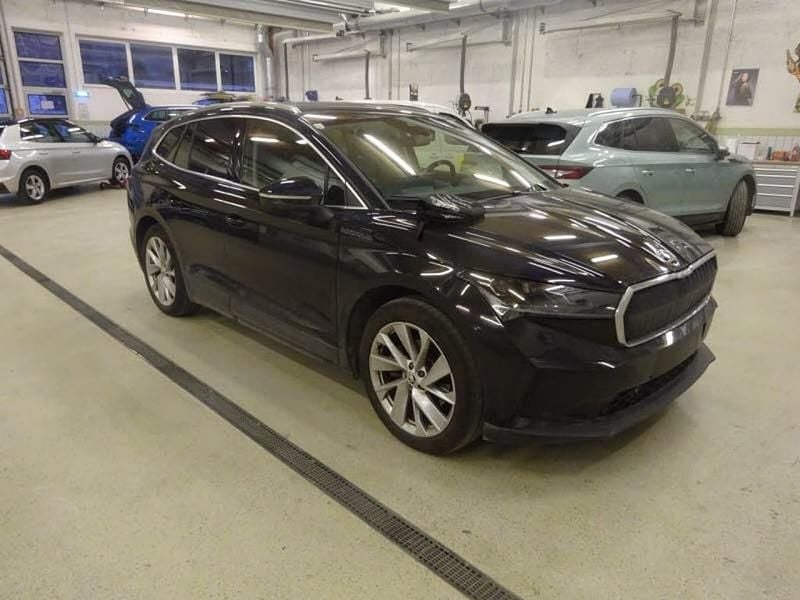 Schwarz metallicperleffektno Gebraucht 2021 Skoda Enyaq iV SUV | € 21.475 (Guter Preis) - Bild 1/4