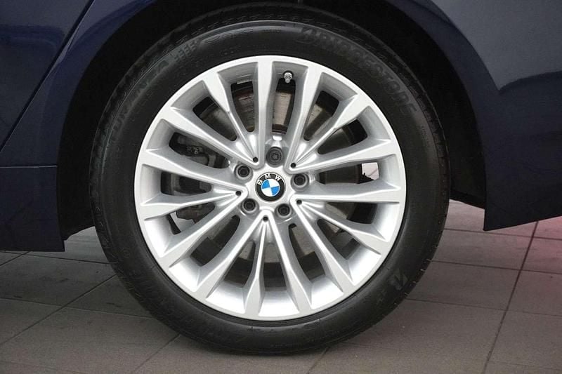 Gebraucht BMW 530 Efficient Dynamics 286 PS (210 kW) 2022 Blau Limousine