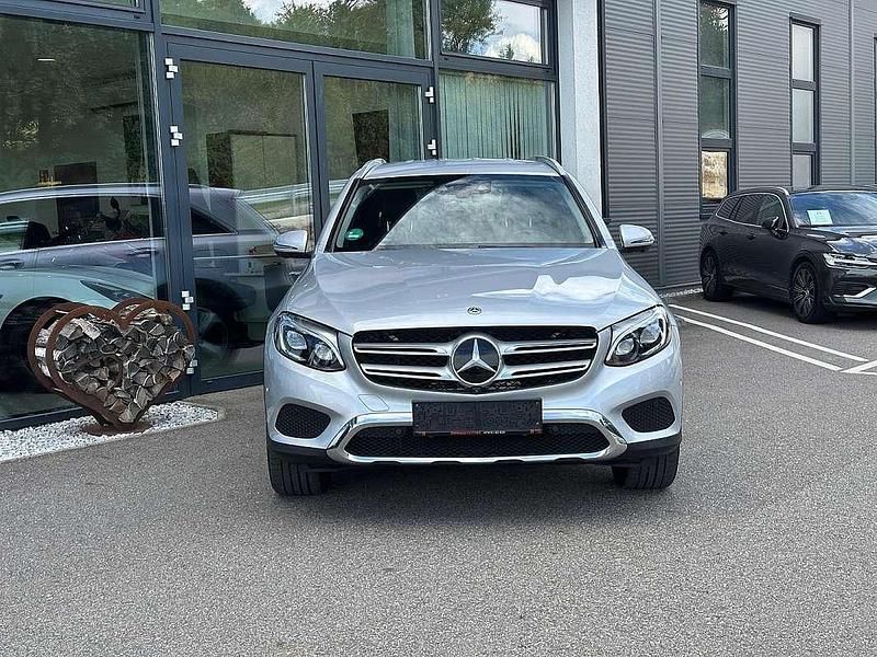 Gebraucht Mercedes GLC250 211 PS (155 kW) 2018 Silber SUV