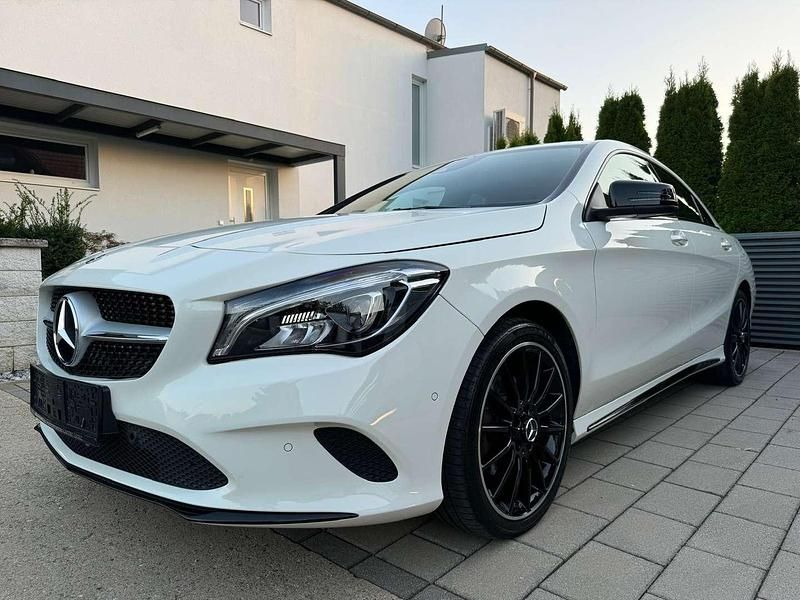 Gebraucht Mercedes CLA200 136 PS (100 kW) 2017 Weiß Coupé