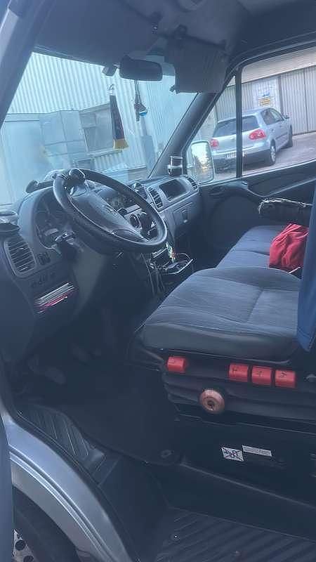 Gebraucht Mercedes Sprinter 156 PS (114 kW) 2001 Silber Van