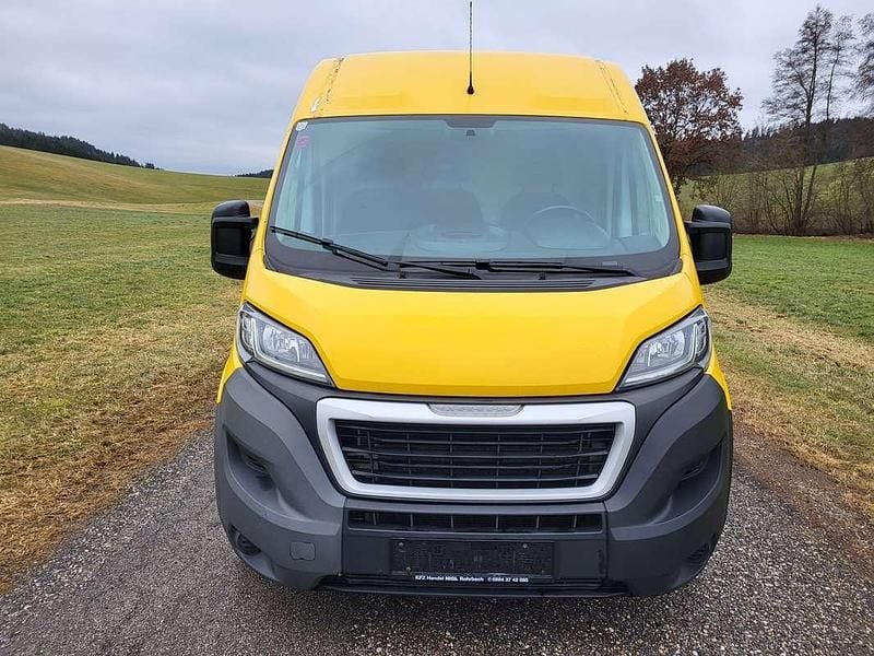 Gebraucht Peugeot Boxer 140 PS (102 kW) 2020 Weiß Van