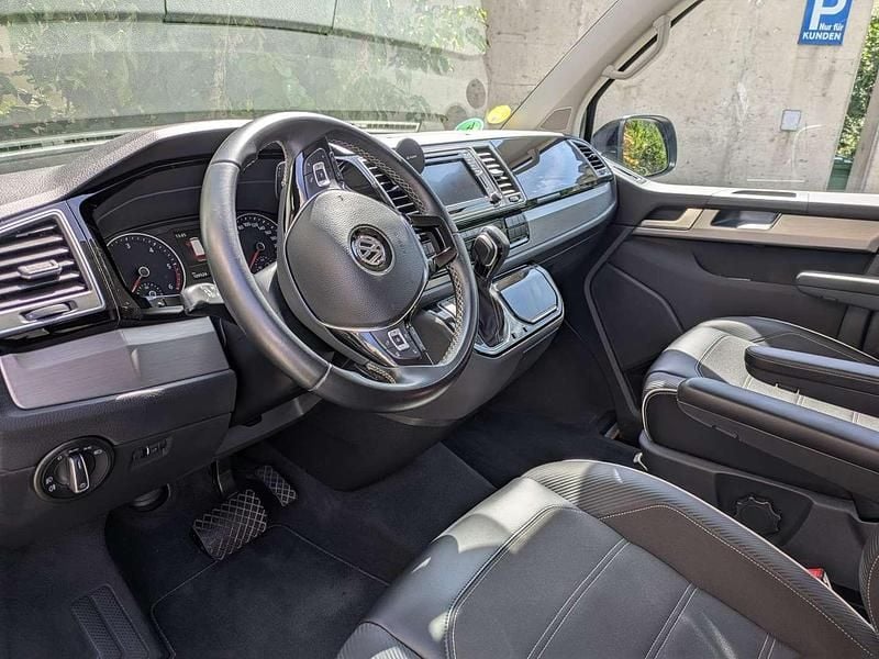 Gebraucht VW Multivan Edition 150 PS (110 kW) 2018 Grau Van