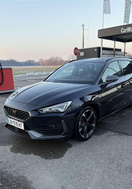 Gebraucht Cupra Leon 150 PS (110 kW) 2022 Blau Kombi