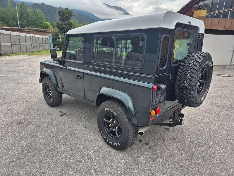 Gebraucht Land Rover Defender SE 122 PS (89 kW) 2015 Grün SUV