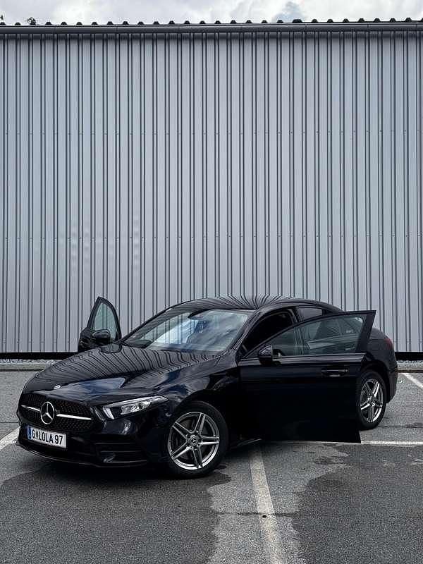 Gebraucht Mercedes A250 160 PS (117 kW) 2021 Schwarz Limousine