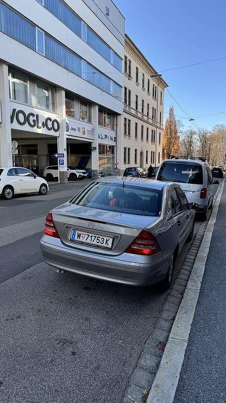 Gebraucht Mercedes C200 Classic 163 PS (119 kW) 2004 Limousine