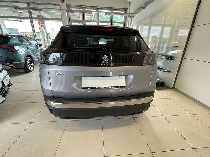 Gebraucht Peugeot 3008 Allure 136 PS (100 kW) 2024 Grau SUV