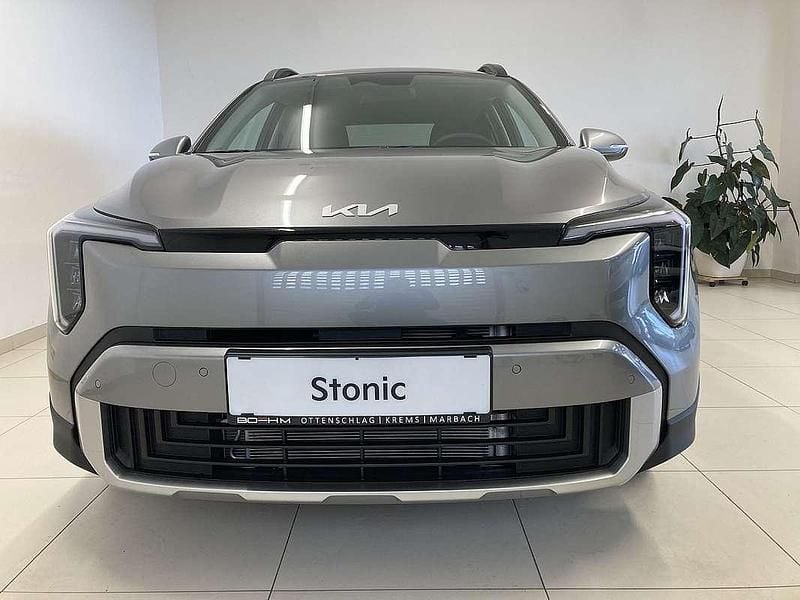 Gebraucht Kia Stonic Silver 101 PS (74 kW) 2025 Grau SUV