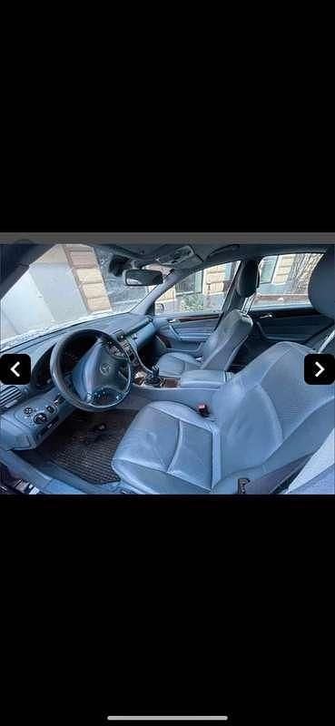 Gebraucht Mercedes C180 Avantgarde 143 PS (105 kW) 2003 Blau Kombi