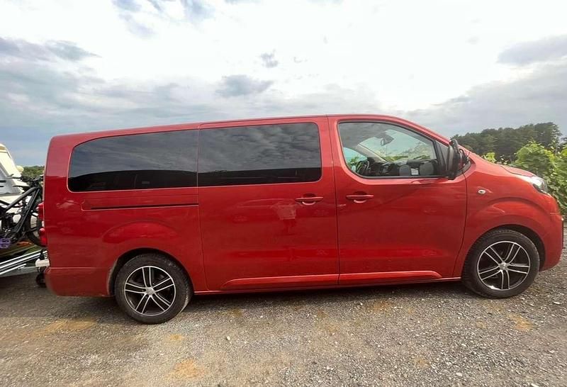 Gebraucht Peugeot Traveller Active 150 PS (110 kW) 2019 Orange Van / Kleinbus