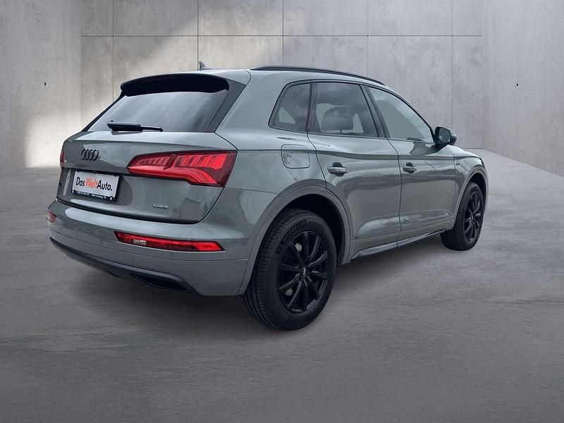 Gebraucht Audi Q5 Sport 190 PS (139 kW) 2019 Mittelgrau  metallic SUV