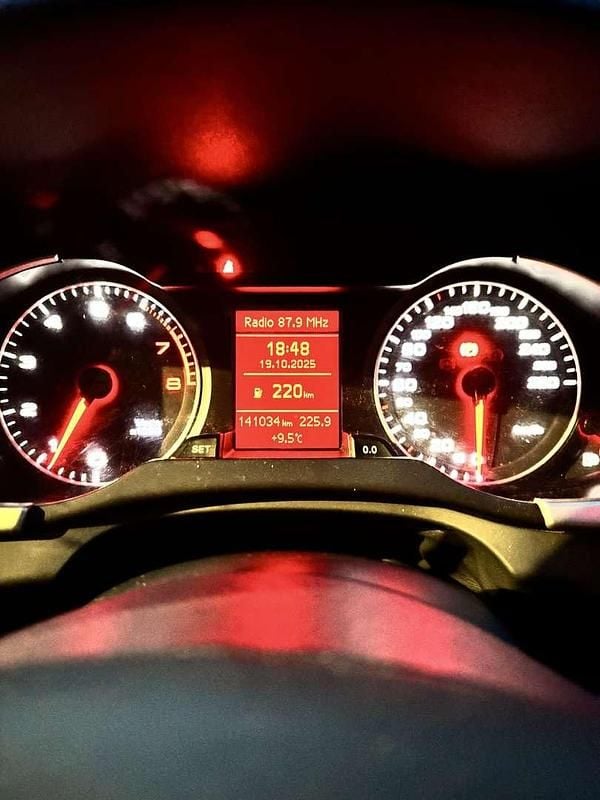 Gebraucht Audi A4 120 PS (88 kW) 2010 Limousine