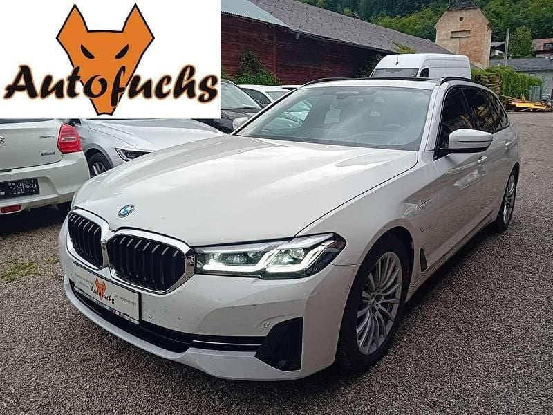 Weiß Gebraucht 2021 BMW 520 Shadowline Kombi | € 24.390 (Fairer Preis) - Bild 1/4