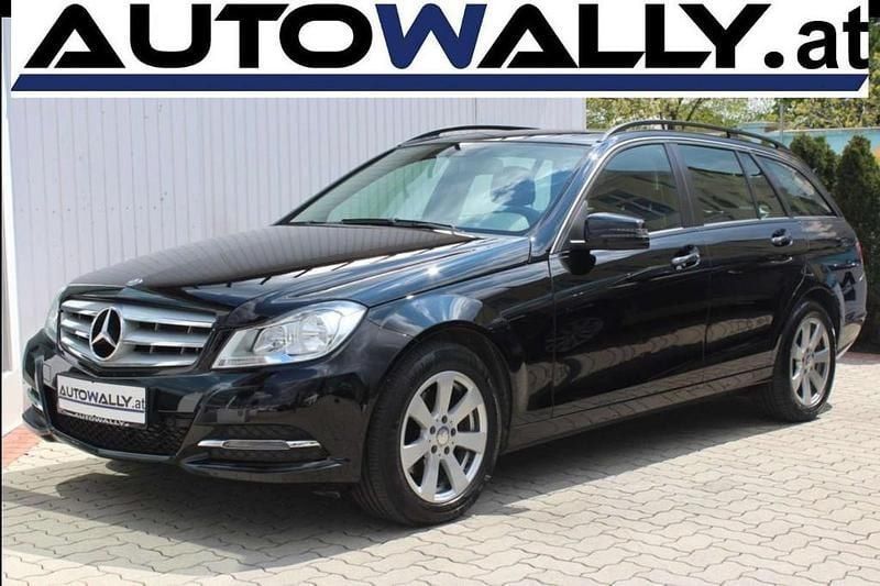 Schwarz Gebraucht 2013 Mercedes C180 Kombi | € 10.890 (Fairer Preis) - Bild 1/4